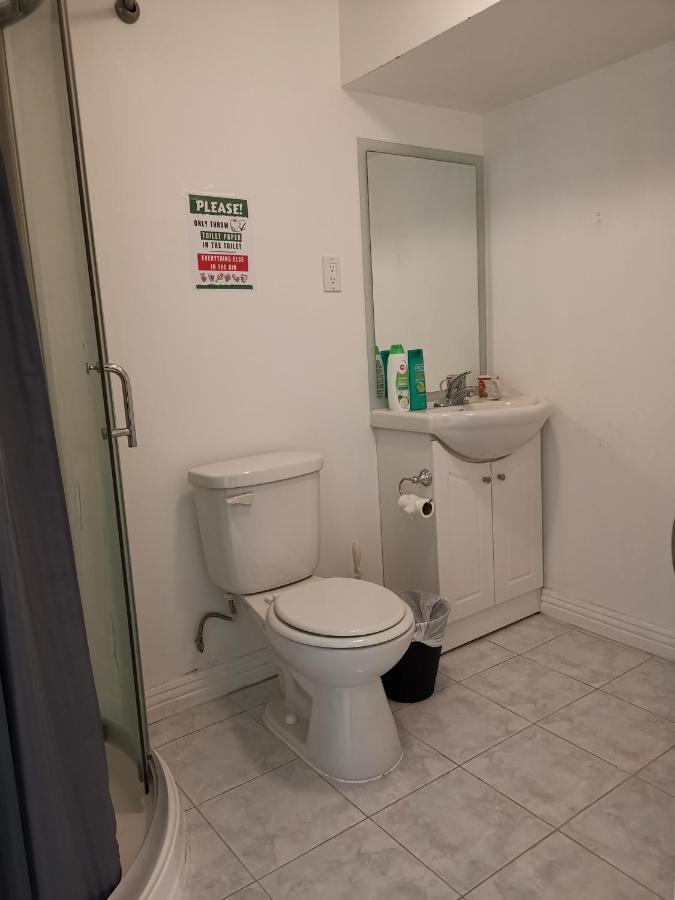 Private Rooms In House In North York Shared Kitchen Toronto Eksteriør bilde